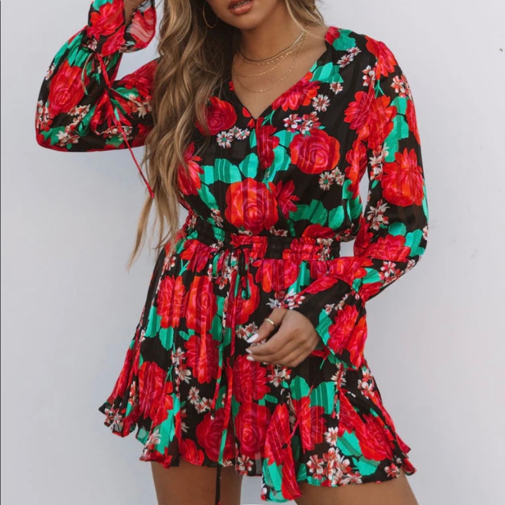 NWOT Vici Rosebud Romper